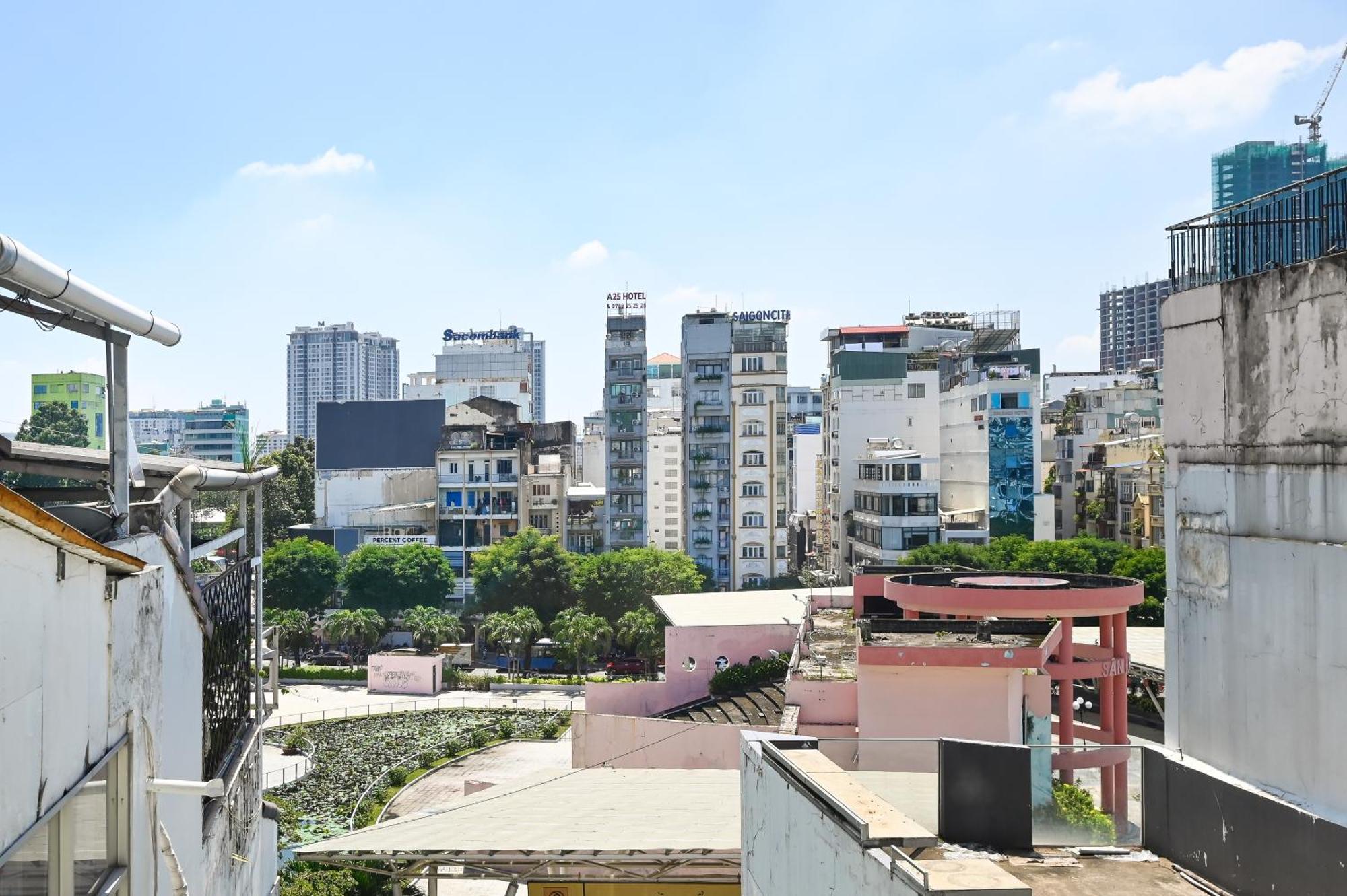 Amory Hotel Ben Thanh Хошимин Екстериор снимка